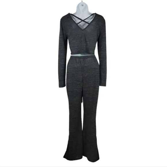Almost Famous 2 PC Jersey Knit Crop Top and Ruched Flare Pants Size Small - Picture 2 of 9